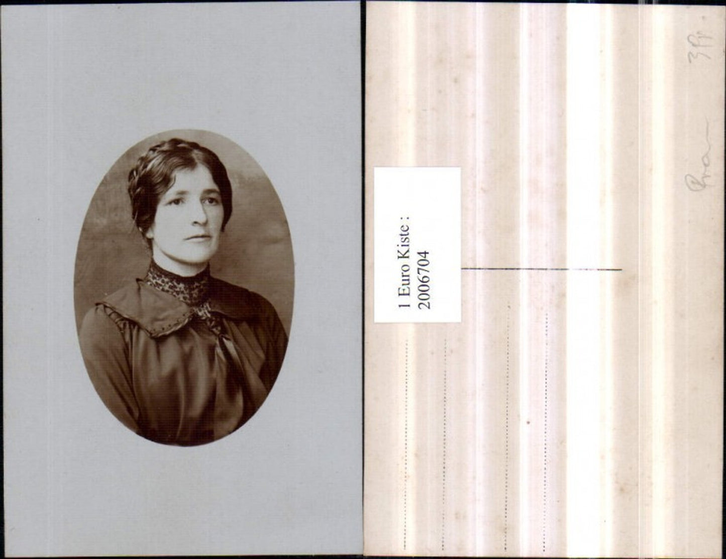 2006704,Foto AK Frau m. Bluse Portrait Passepartout