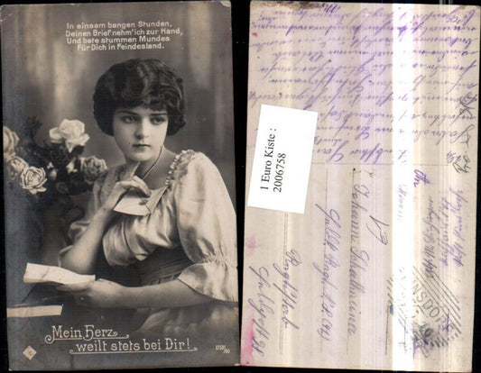 2006758,Mein Herz weilt stets bei Dir Text Frau m. Kette Bluse Brief Zettel Sehnsucht Rosenstrauß