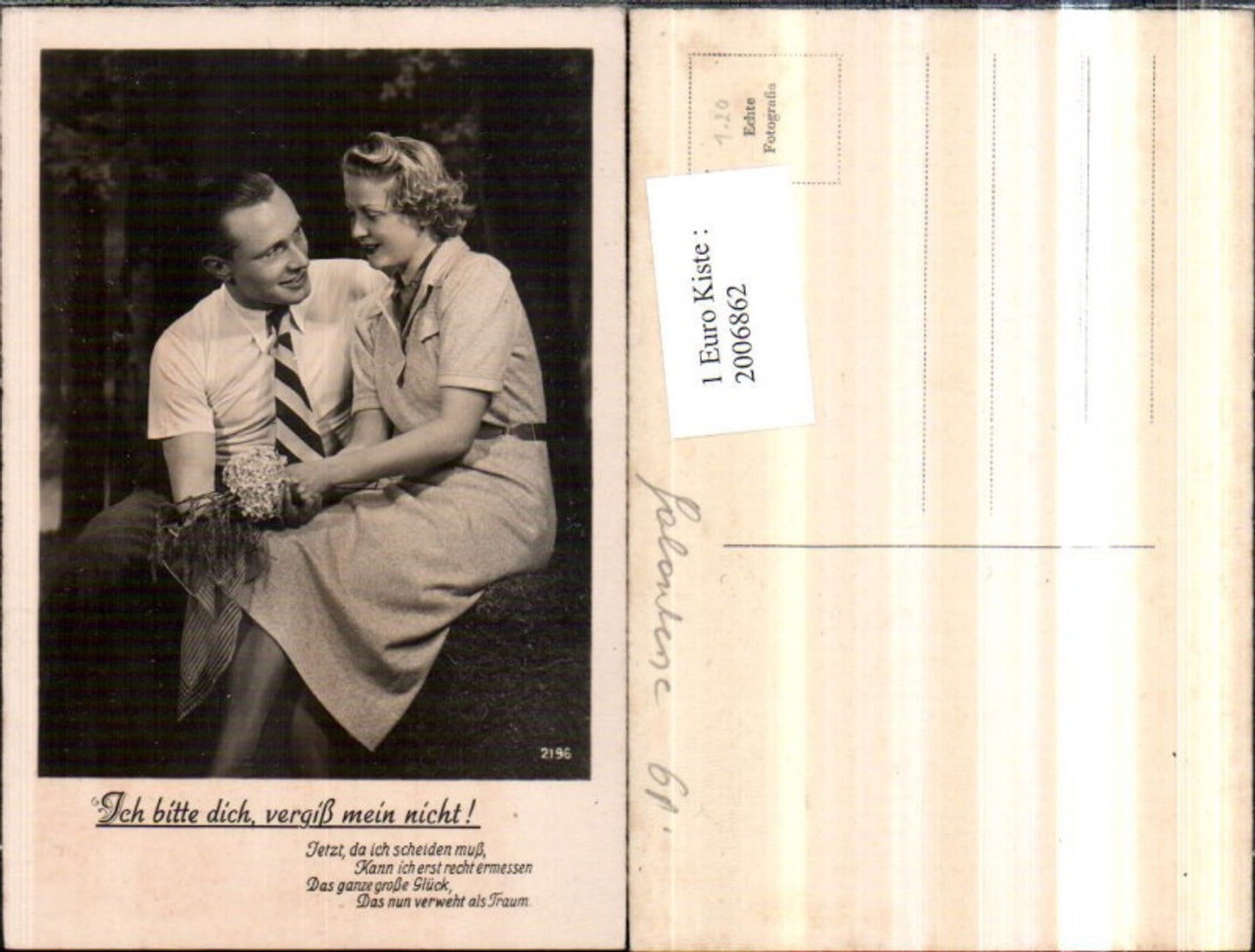 2006862,Ich bitte dich vergiss mein nicht Spruch Text Liebespaar Mann m. Hemd Krawatte Frau m. Blumenstrauß