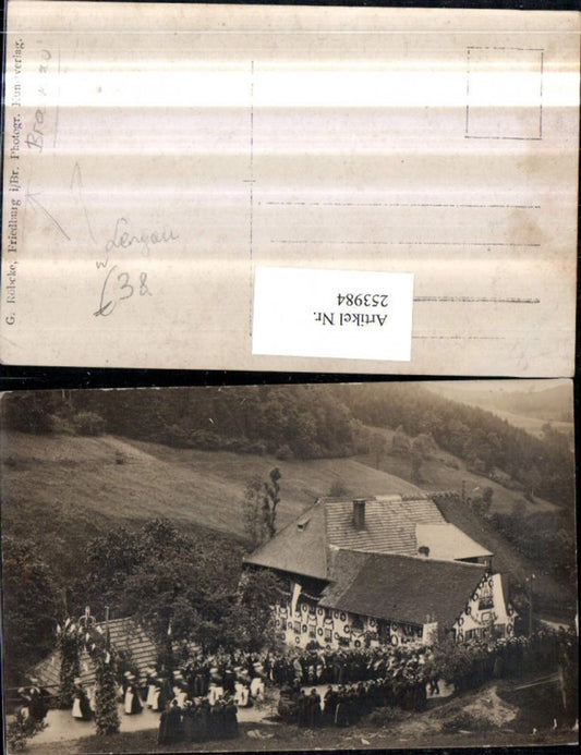 253984,Foto AK Friedburg b. Lengau Braunau Hausansicht Festzug