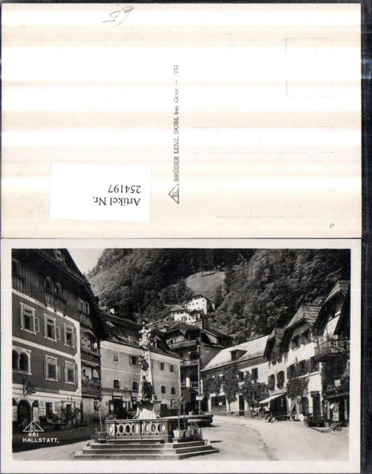 254197,Hallstatt Platz Brunnen