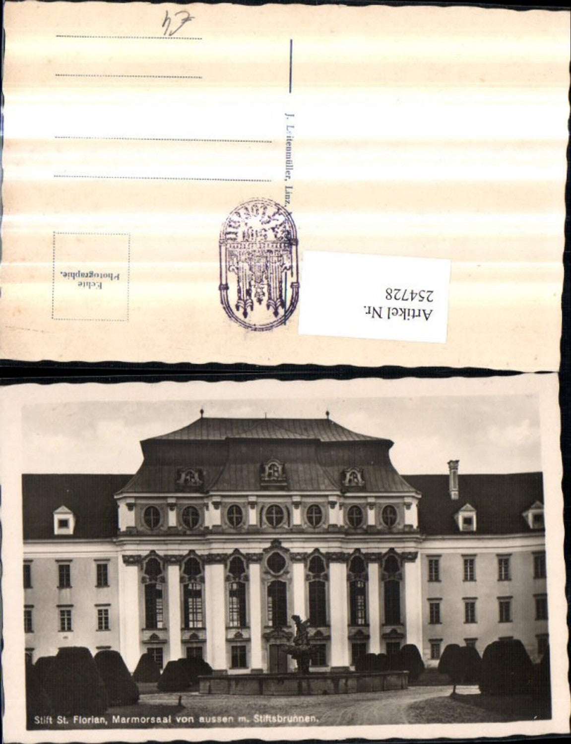 254728,Stift St. Florian Marmorsaal von außen m. Stiftsbrunnen