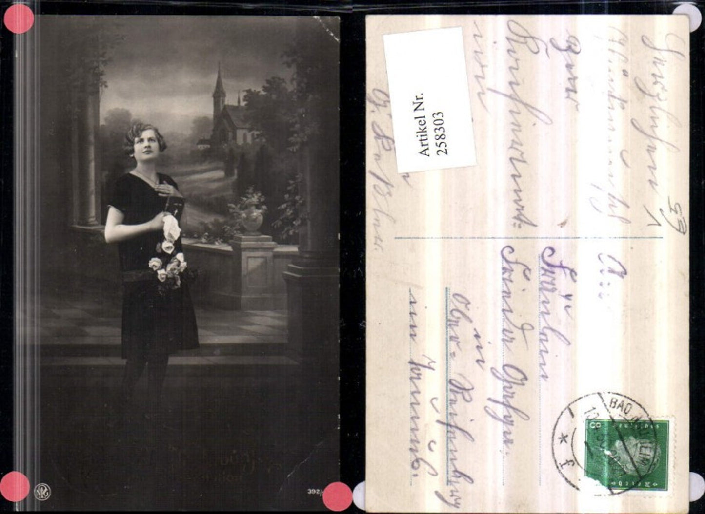 258303.Konfirmation Mädchen schwarzes Kleid Bibel Blumen Rosen Fotoleinwand pub NPG 392/2