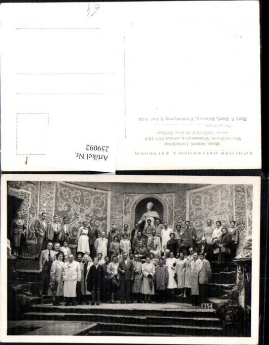 259092,Foto AK Salzburg Schloss Hellbrunn Wasserspiele Personen Gruppenfoto