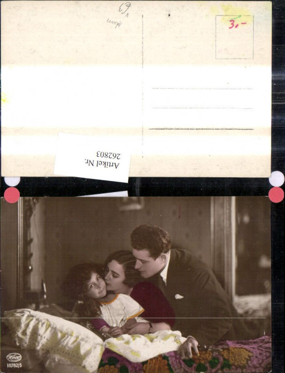 262803,Foto Ak Frau Wangenkuss Mädchen i. Bett Mann pub Weco 10782/5