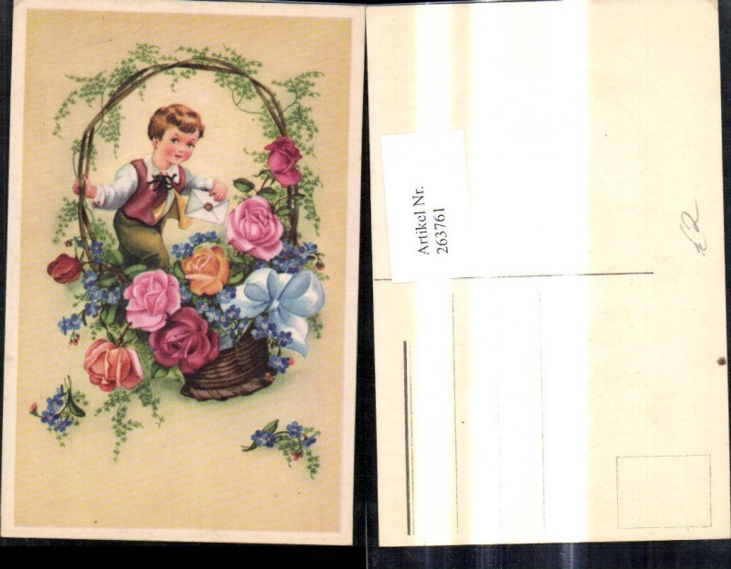 263761,Künstler Ak Kinder Bub Junge m. Riesengeschenkkorb Blumen Brief Kuvert Blumen