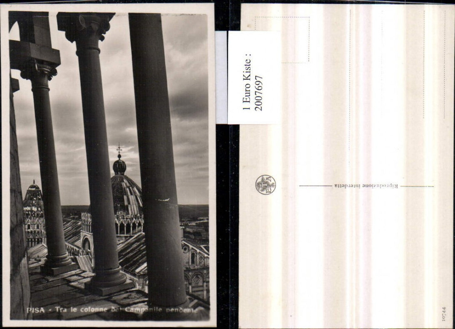 2007697,Pisa Tra le colonne del Campanile pendente Motiv Säulen