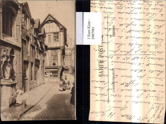 2007981,Rouen Vieilles Maisons et Vieille fontaine Brunnen