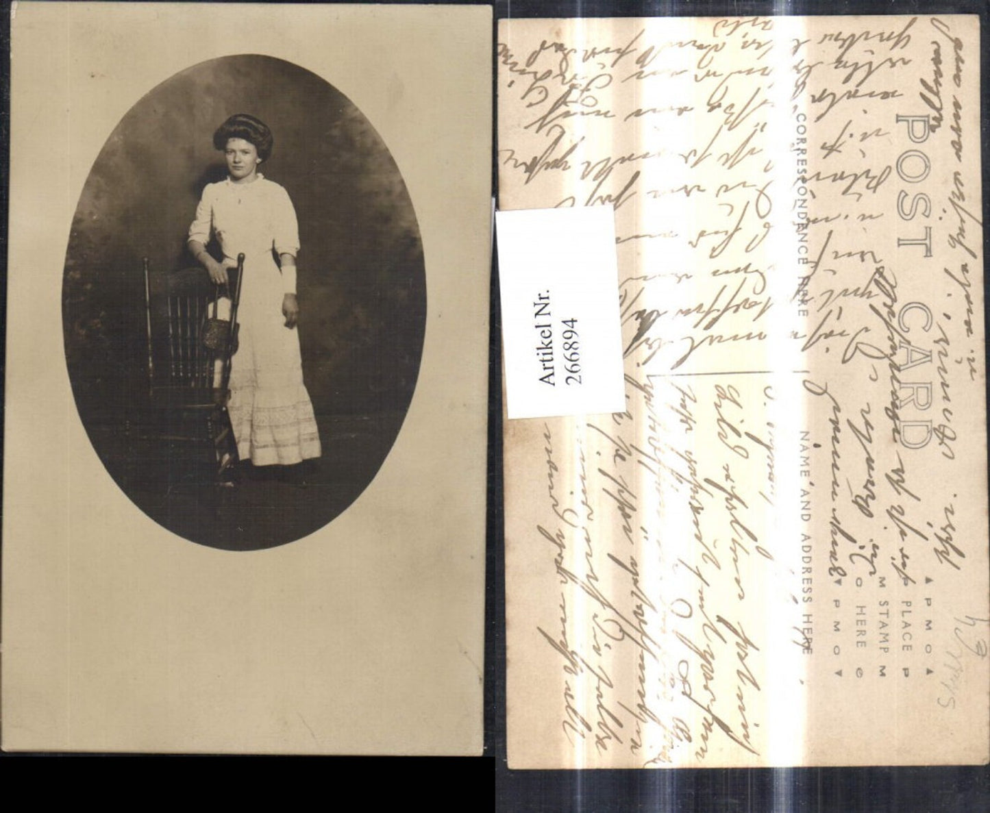 266894,Foto Ak Frau Portrait Kleid b. Stuhl stehend Passepartout