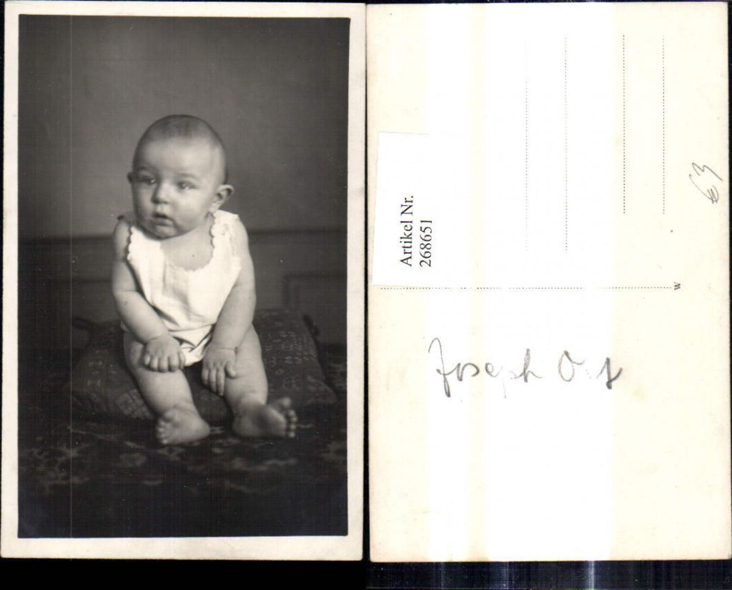 268651,Foto Ak Kinder Bub Junge a. Kissen Sitzend Joseph Ott