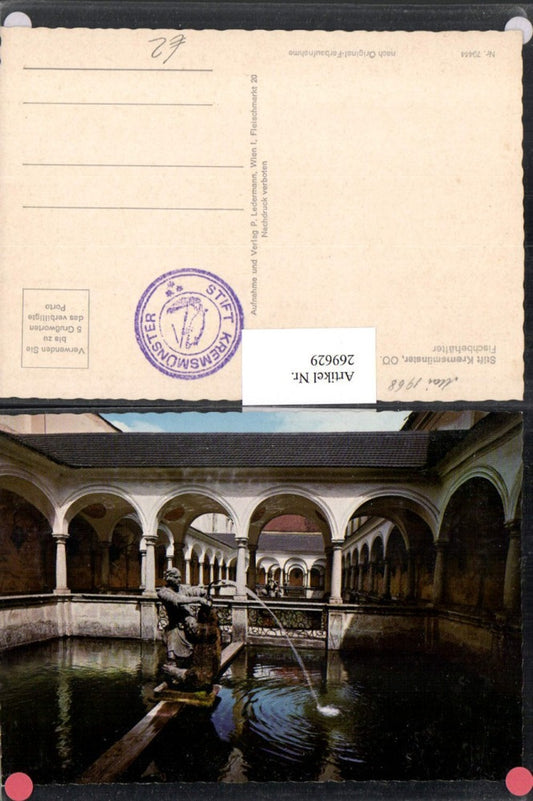 269629,Kremsmünster Stift Innenhof Fischbehälter