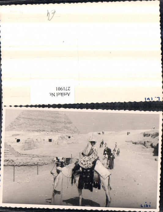 271901,Foto AK Ägypten Frau m. Hut Kamel Volkstypen Pyramide