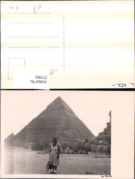 271903,Foto AK Frau m. Kleid Pyramide
