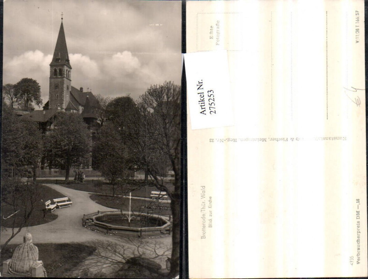 275253,Brotterode im Thüringer Wald Blick zur Kirche Park Springbrunnen