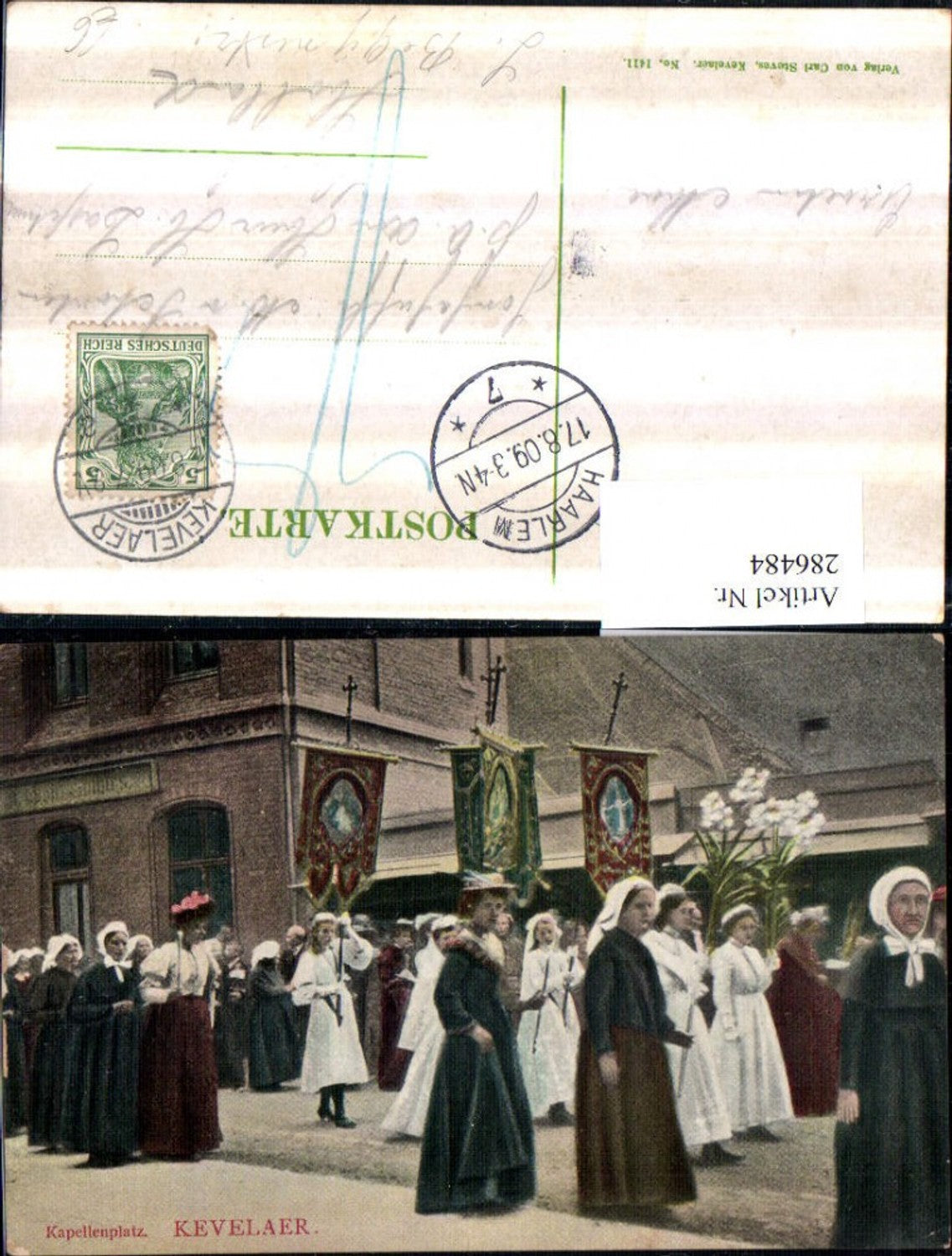 286484,Kevelaer Kapellenplatz Festzug Kirche Kirchenfahnen Nonne