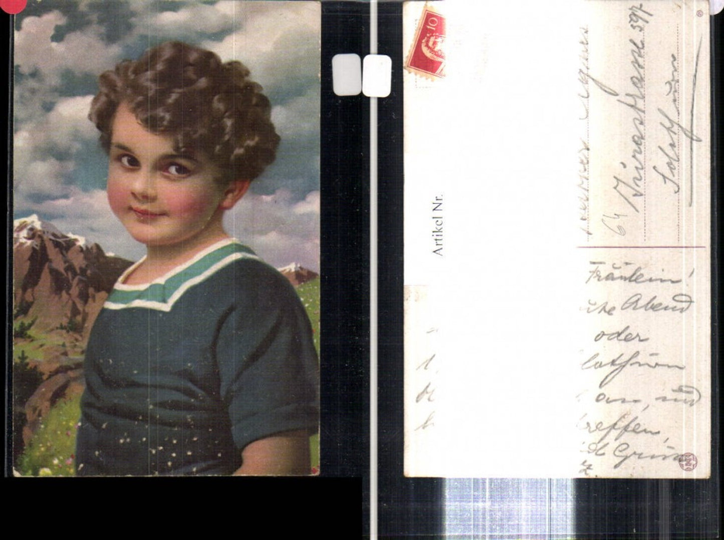 302935,Künstler Ak Kind Bub Lockenkopf Portrait b. Bergkulisse