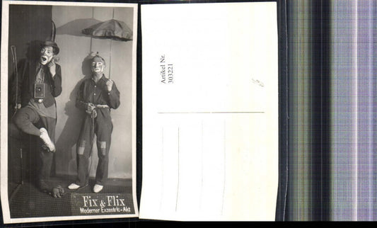 303221,Foto Ak Fix & Flix Moderner Exzentric Akt Schauspieler Sänger Schirm Telefon