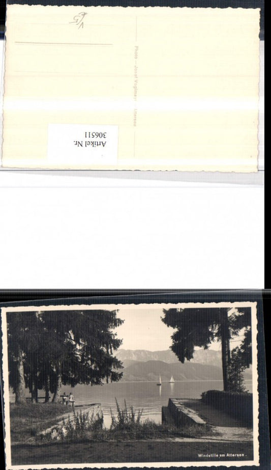 306511,Windstille am Attersee Motiv Bergkulisse pub Josef Voglmayr
