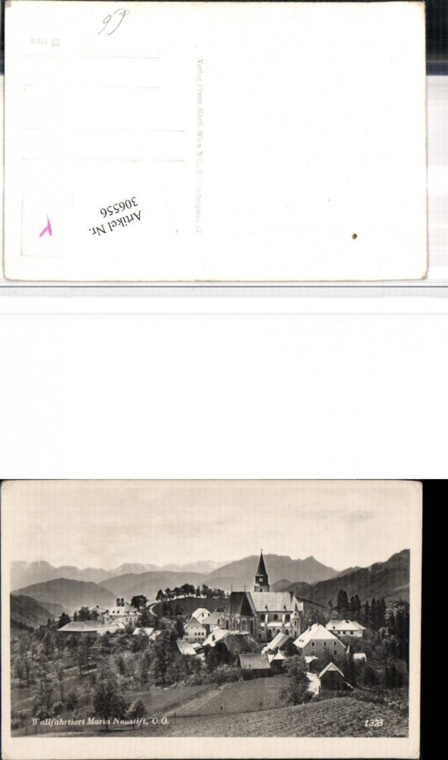 306556,Maria Neustift Totale Kirche Bergkulisse