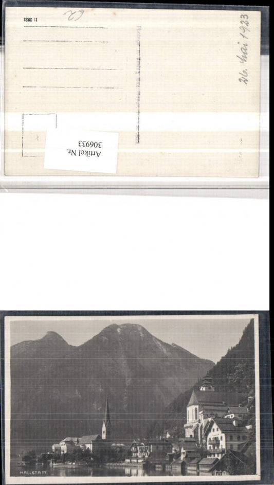 306933,Hallstatt Teilansicht Kirche Bergkulisse