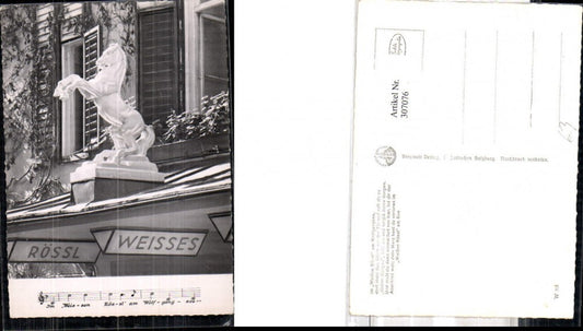 307076,St. Wolfgang Weißes Rössl Pferdeskulptur Detailansicht Liedzeile