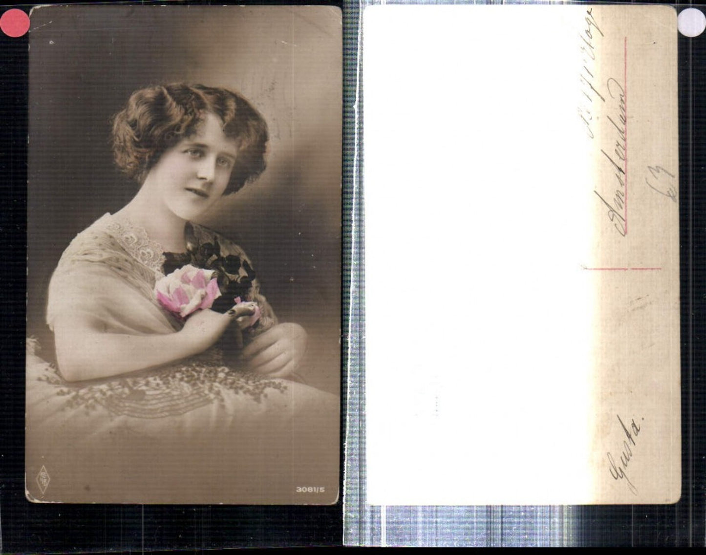 309227,Frau m. Stola Portrait Blumen Rose