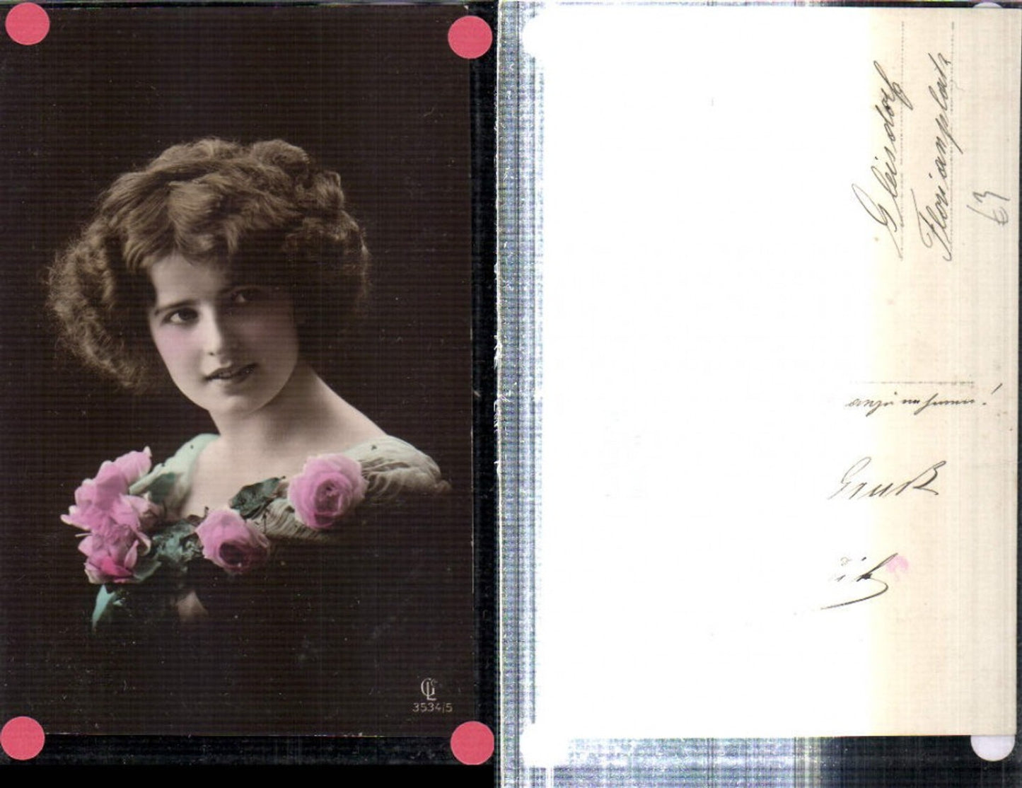 309279,Frau m. Rosenstola Rosen Portrait