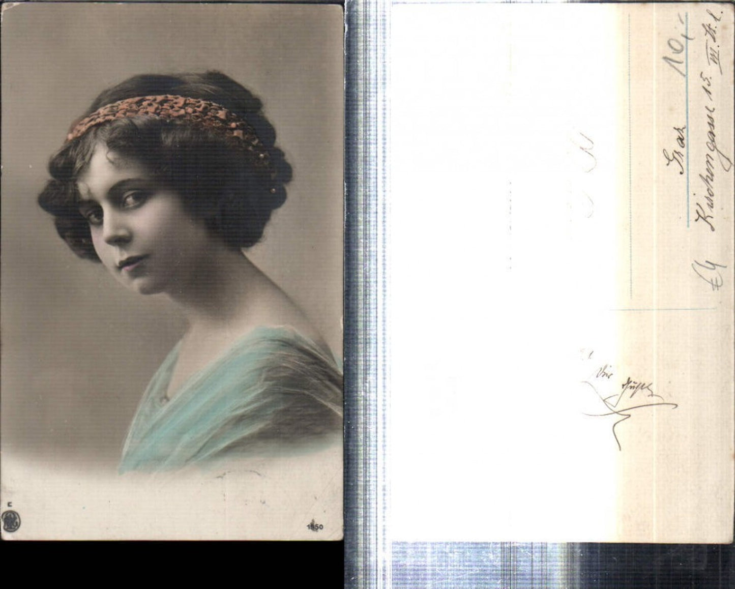 309301,Frau m. Haarband Portrait pub NPG 1950