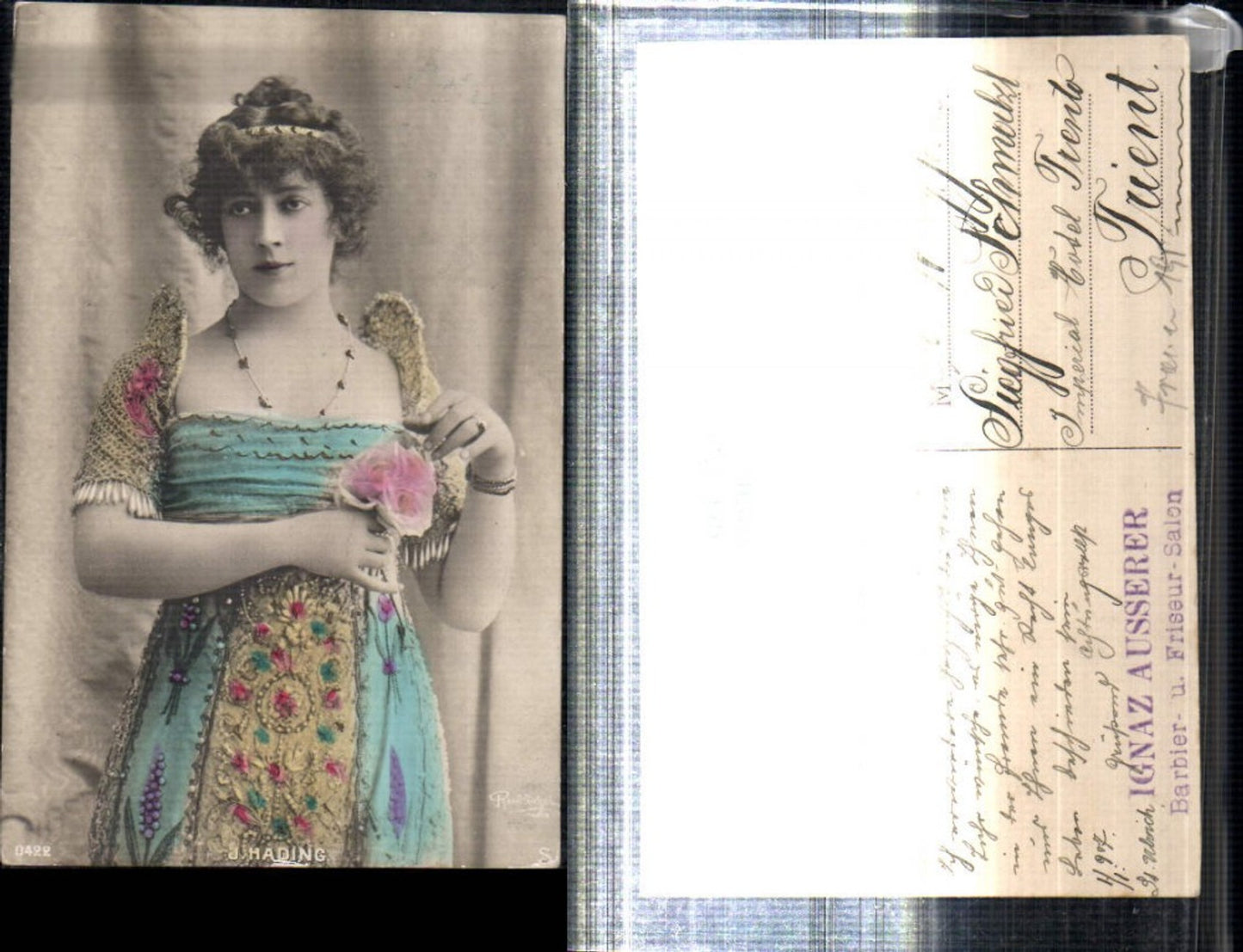 309304,Frau m. Haarband Kette Kleid Rosen pub Reutlinger 0422 Ignaz Ausserer Barbier- u. Friseur