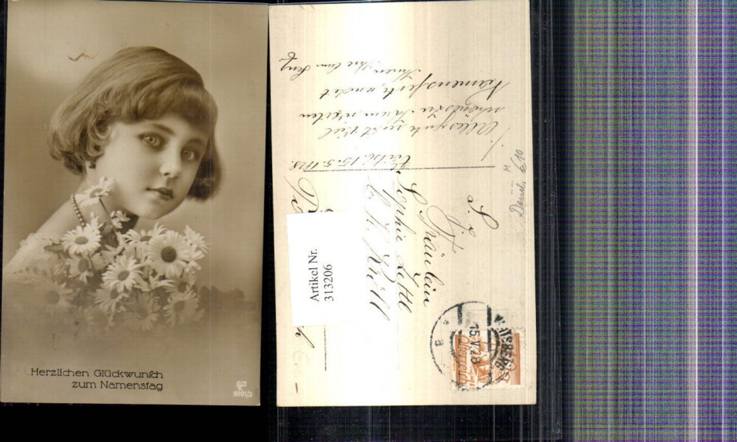 313206,Foto Ak Kind Mädchen Halskette Margeriten Blumen Strauß Daisies Namenstag