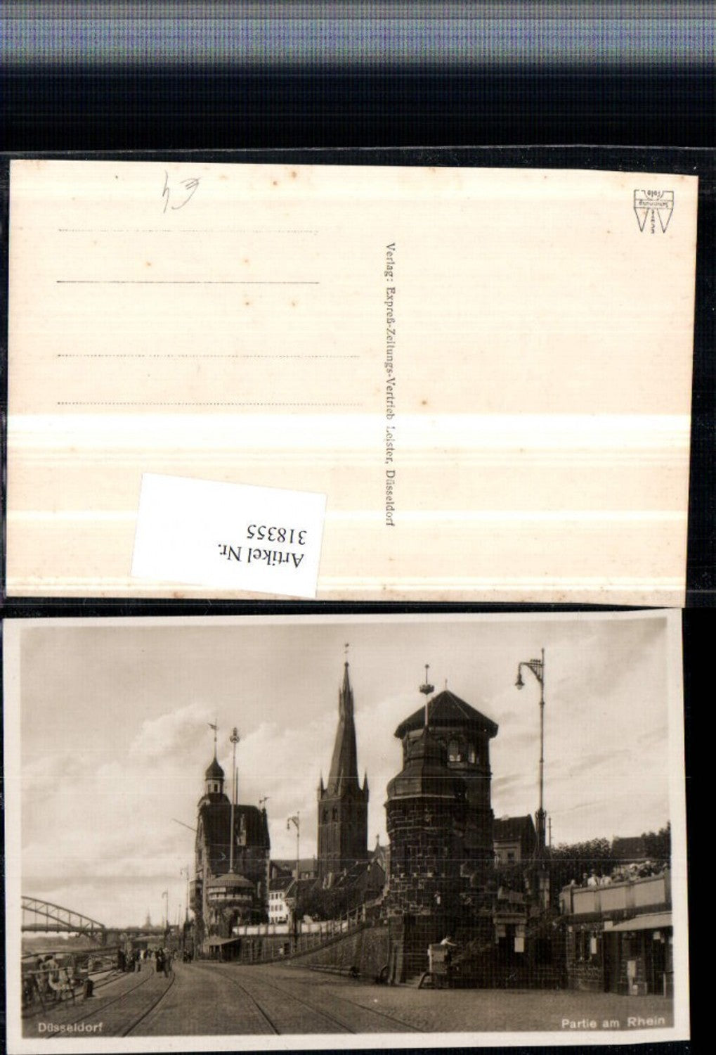 318355,Düsseldorf Partie am Rhein Straßenansicht Türme
