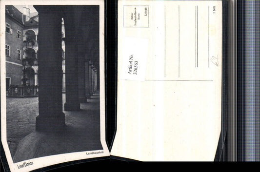 326563,Linz an d. Donau Landhaushof Säulen Brunnen