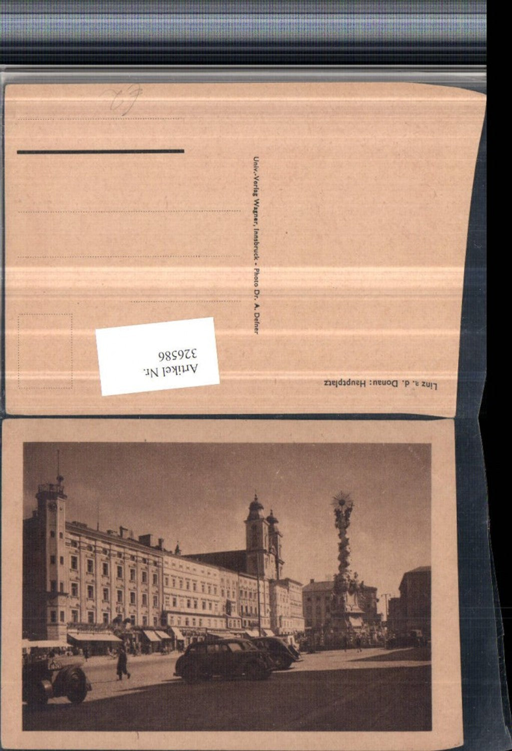 326586,Linz an d. Donau Hauptplatz Pestsäule Kirchentürme Geschäfte Oldtimer