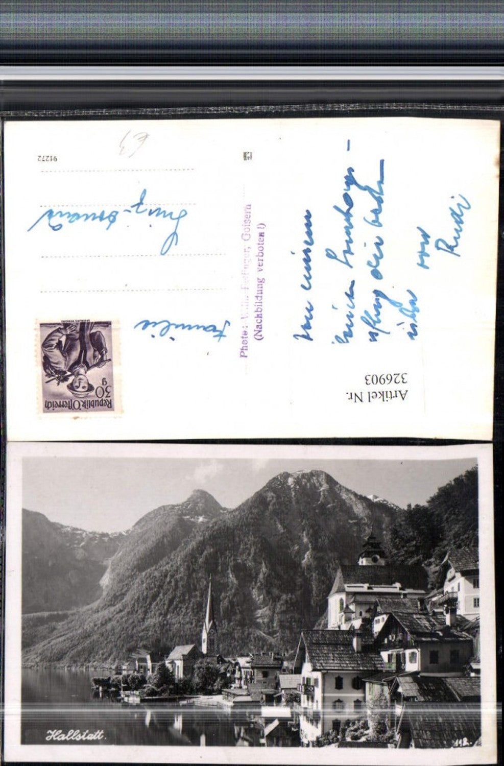 326903,Hallstatt Teilansicht Kirche Bergkulisse