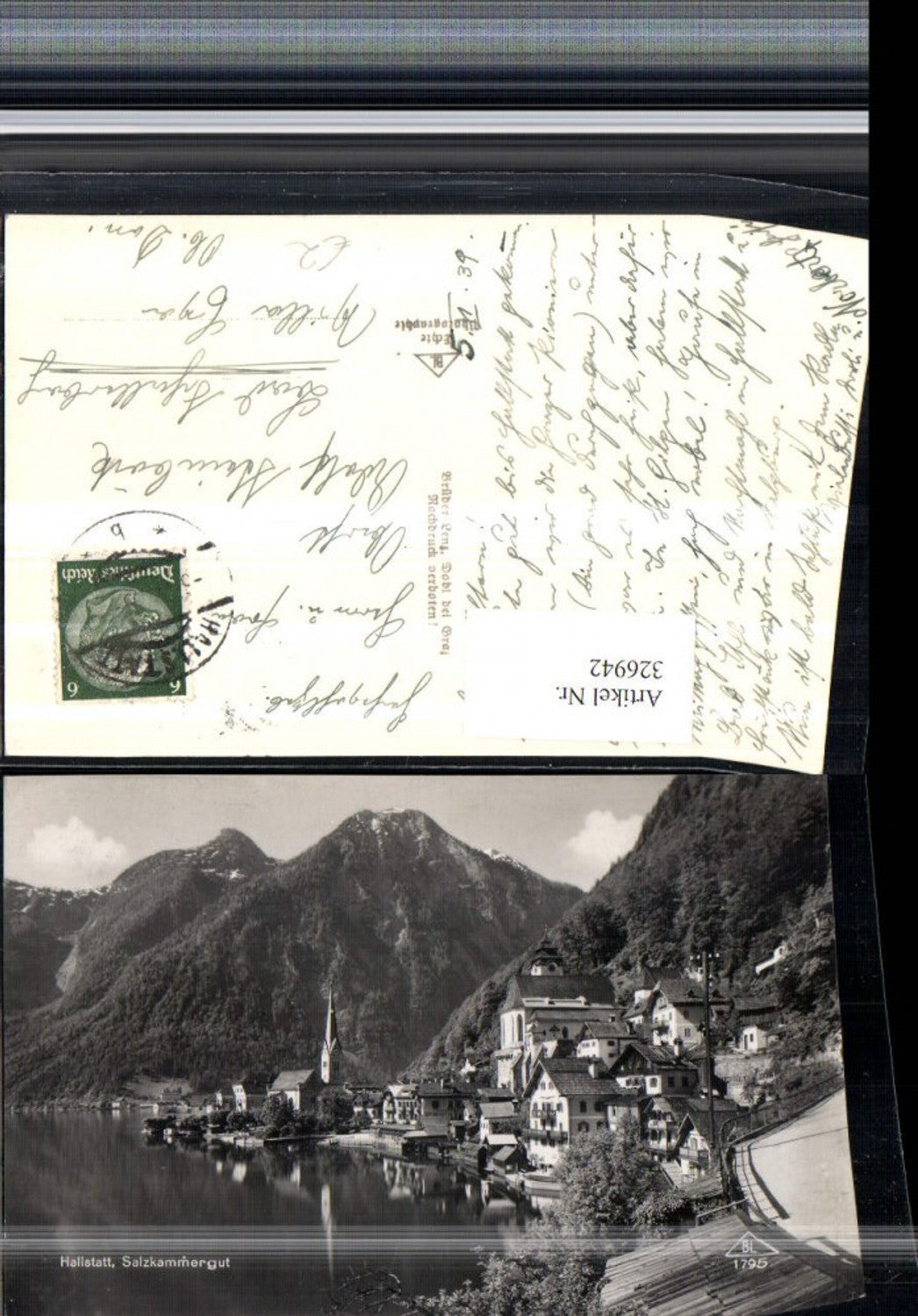 326942,Hallstatt Teilansicht Kirche Bergkulisse