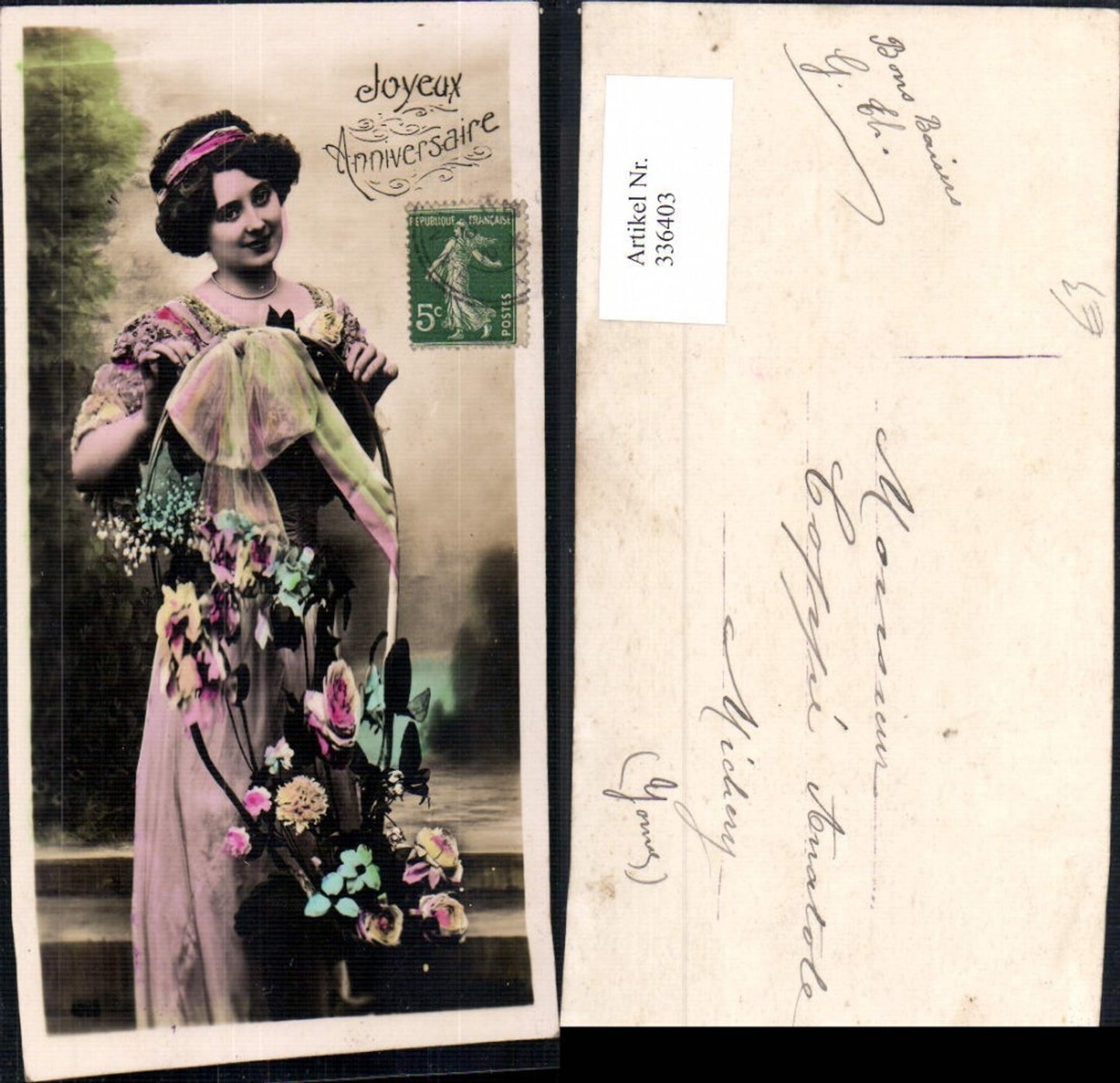 336403,Frau Haarband m. Korb Blumen Schleife Joyeux Anniversaire