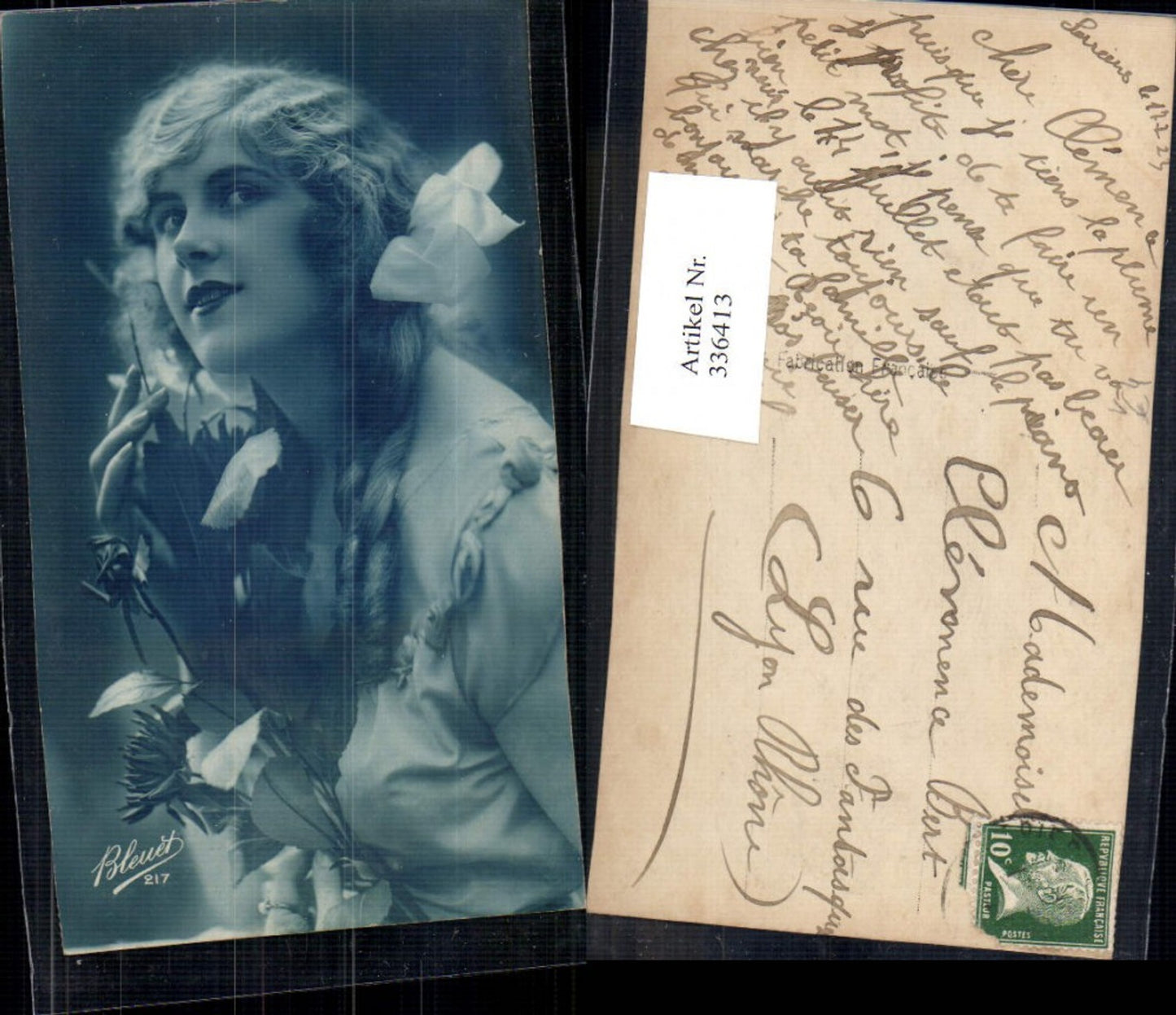 336413,Foto Ak Frau m. Locken Haarschleife Blumenstrauß Blumen pub Bleuet Paris 217