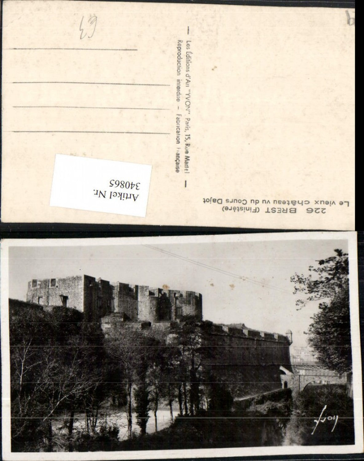 340865,Bretagne Finistere Brest Le vieux chateau vu du Cours Dajot Festung