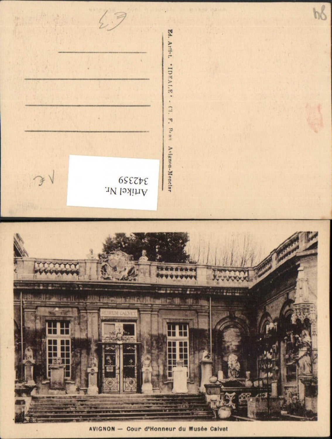 342359,Provence-Alpes-Cote-Azur Vaucluse Avignon Cour d'Honneur du Musee Calvet