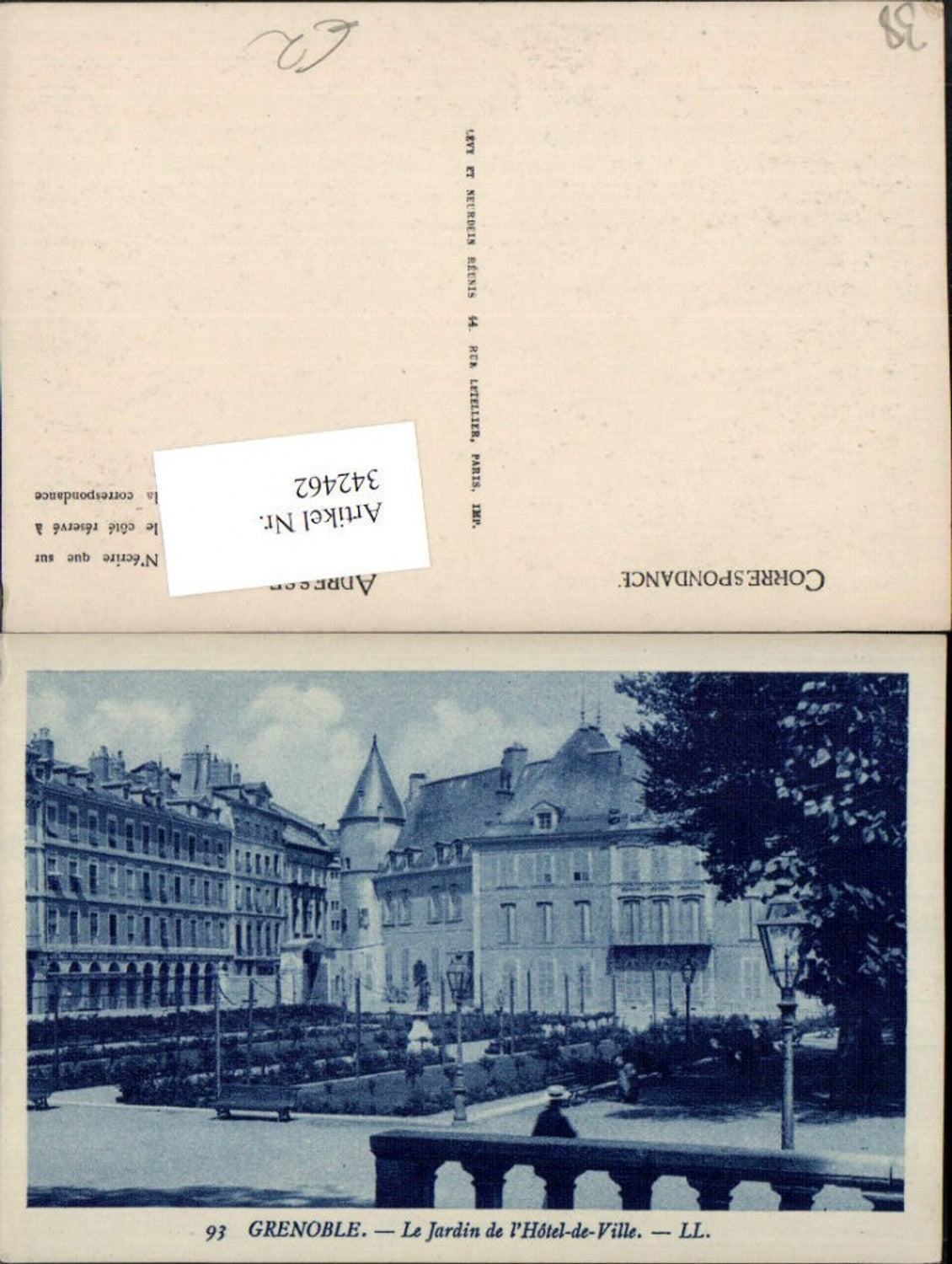 342462,Rhone-Alpes Isere Grenoble Le Jardin de l'Hotel de Ville