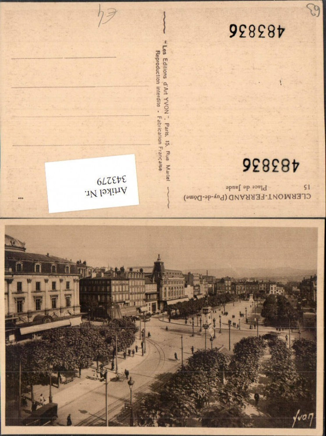 343279,Auvergne Puy-de-Dome Clermont-Ferrand Place de Jaude Platz Denkmal