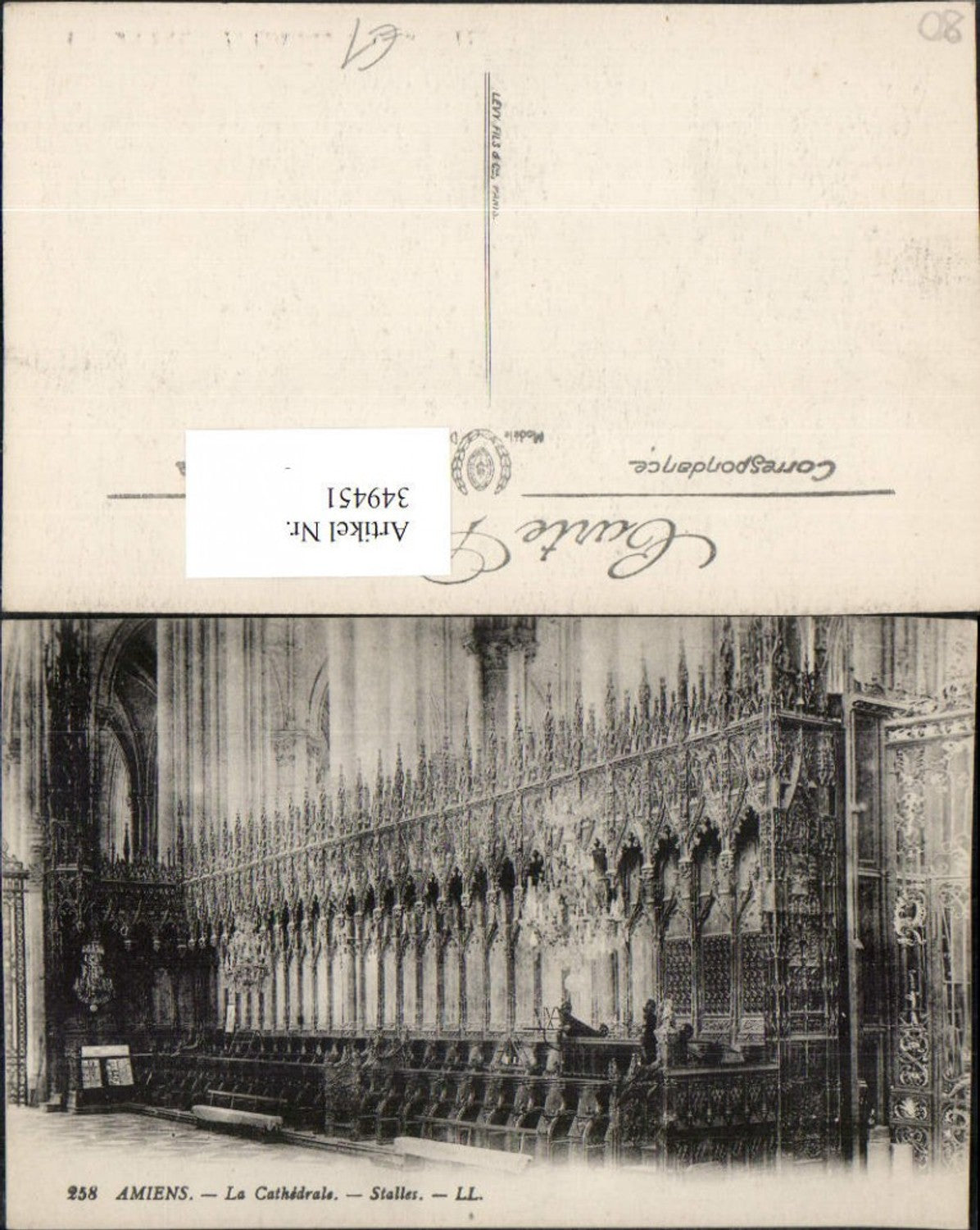 349451,Picardie Somme Amiens La Cathedrale Stalles Kirche Chorgestühl