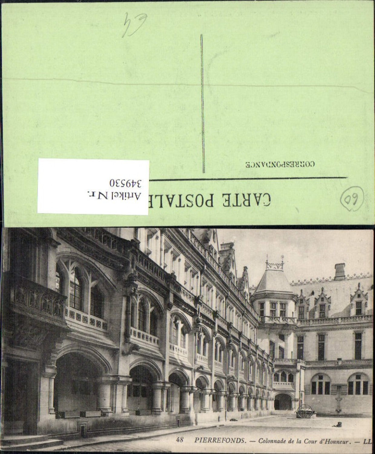 349530,Picardie Oise Pierrefonds Chateau Schloss Colonnade de la Cour d Honneur
