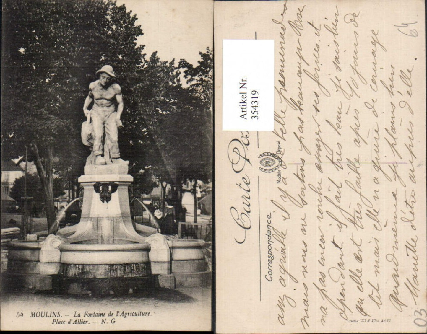 354319,Auvergne Allier Moulins Place d'Allier La Fontaine de l'Agriculture Fountain