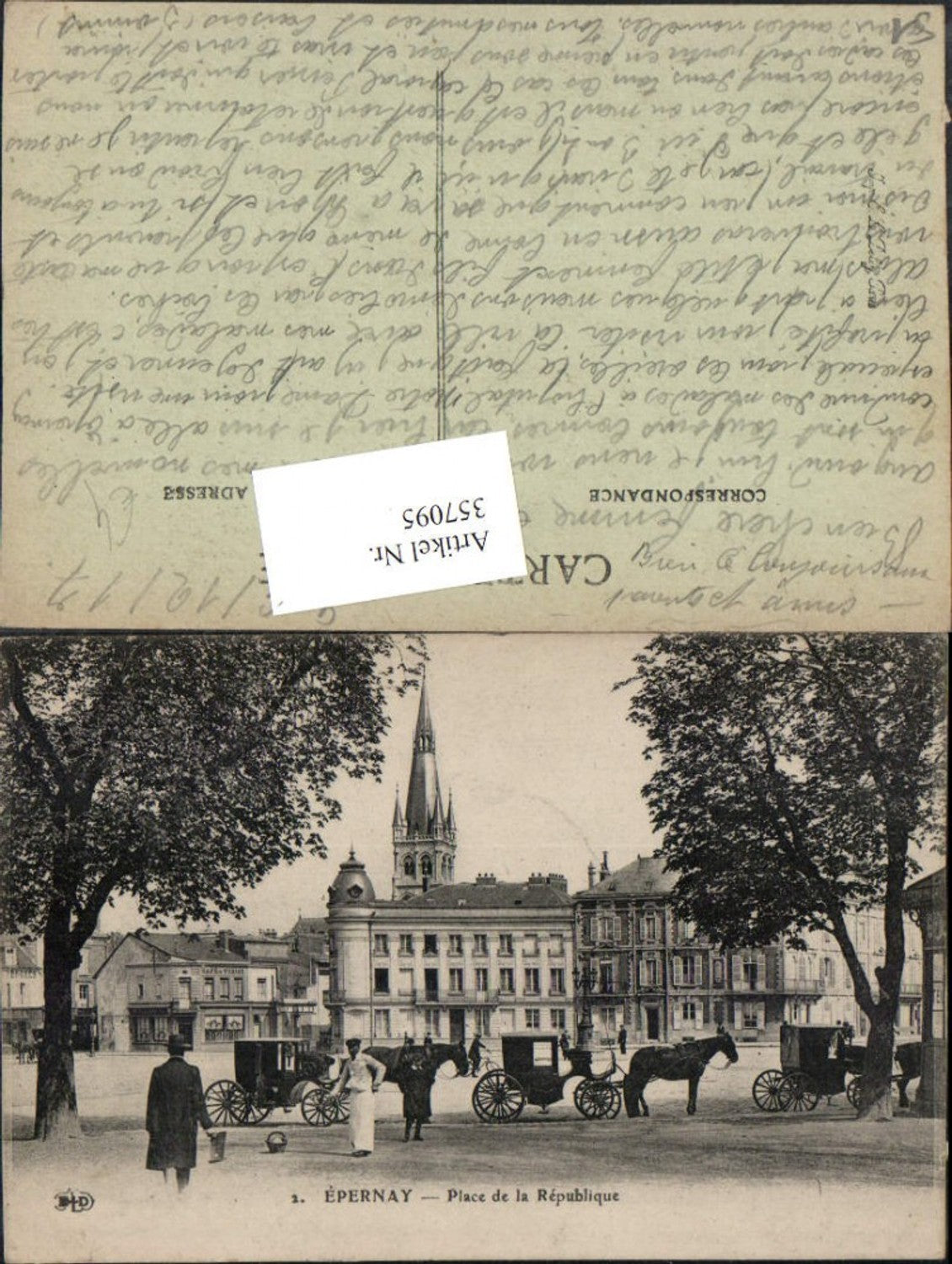 357095,Champagne-Ardenne Marne Epernay Place de la Republique Platz Kutschen