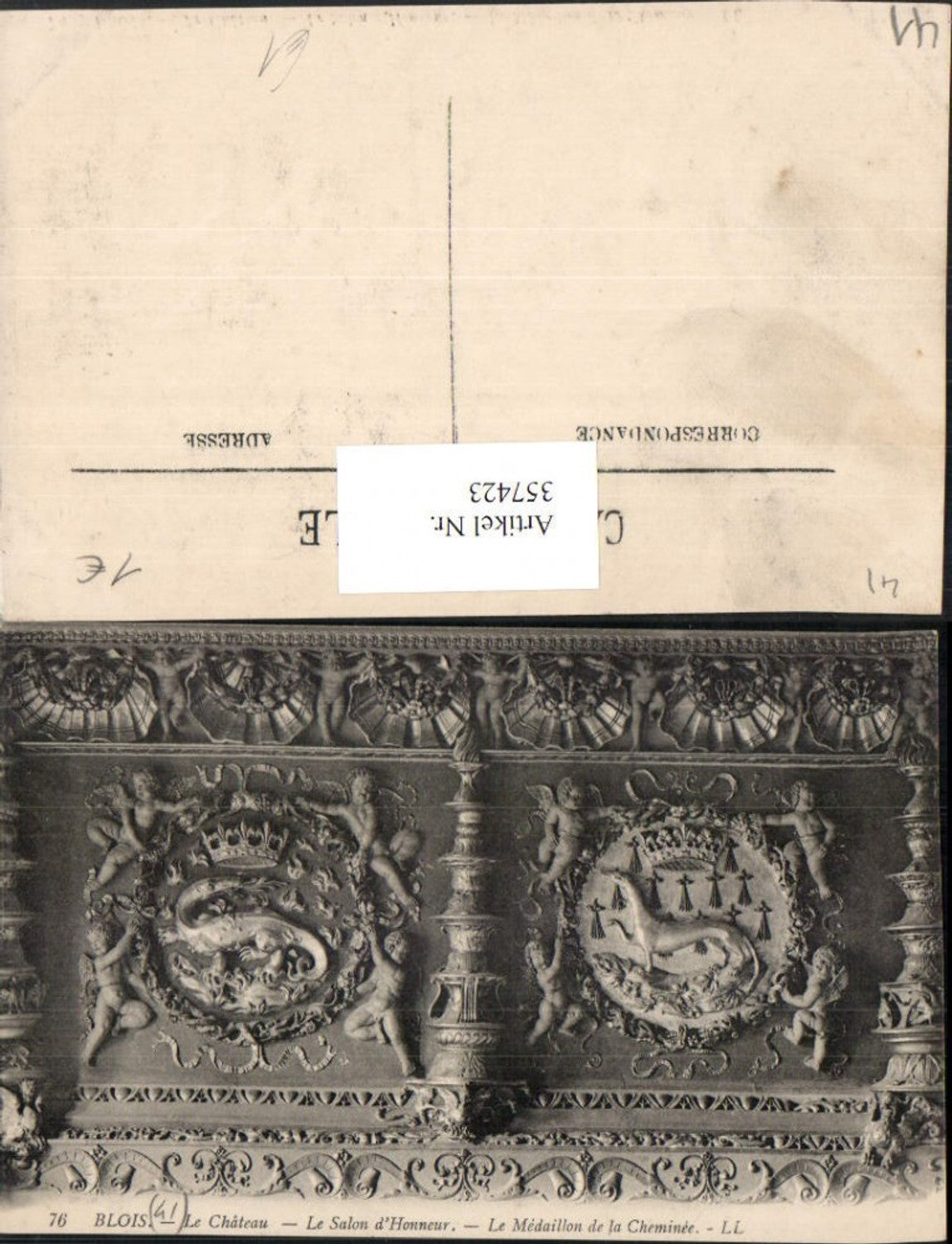 357423,Centre Loire-et-Cher Blois Le Chateau Le Salon d'Honneur Le Medaillon de la Cheminee Relief