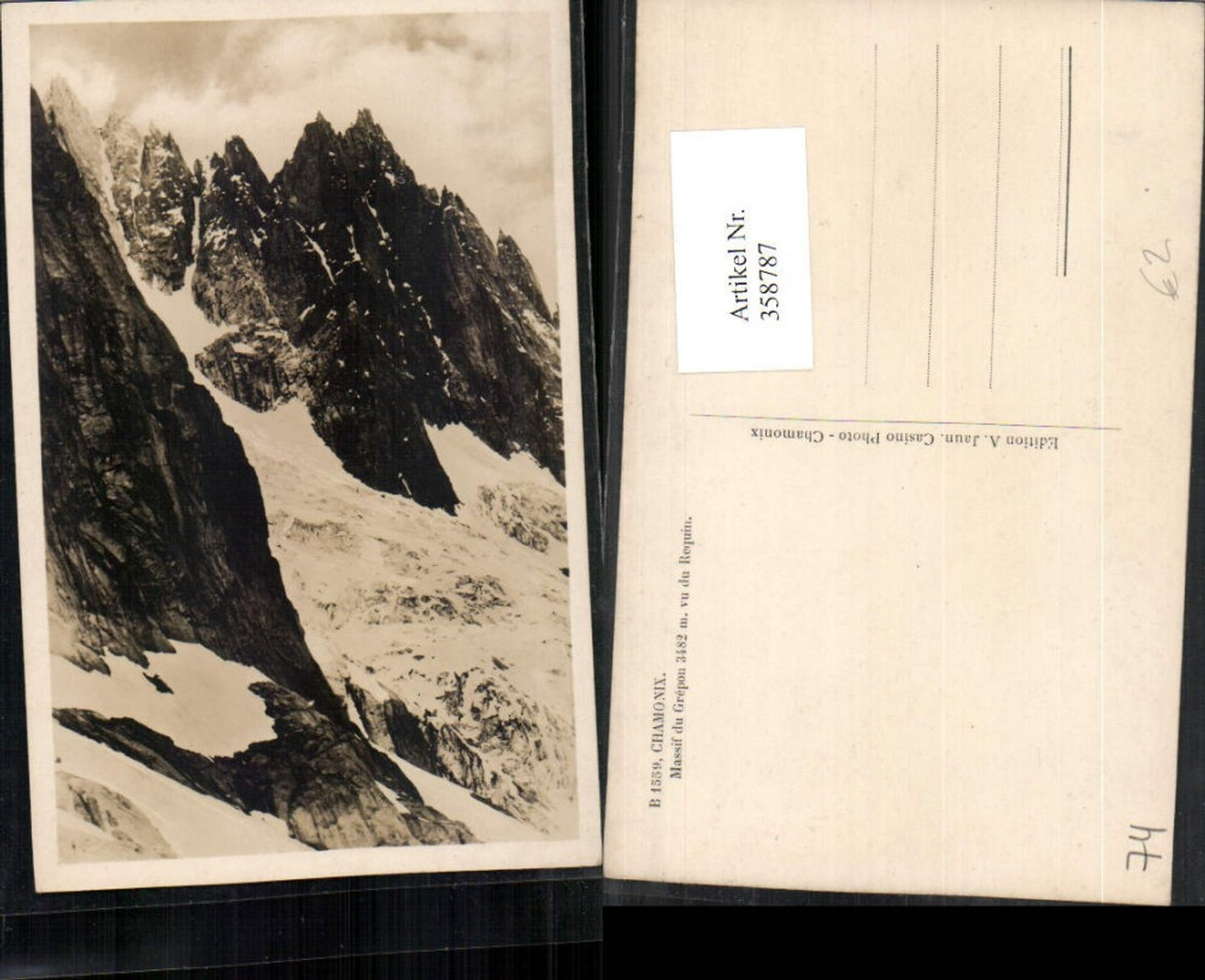 358787,Rhone-Alpes Haute-Savoie Chamonix Massif du Grepon vu du Requin Bergkulisse