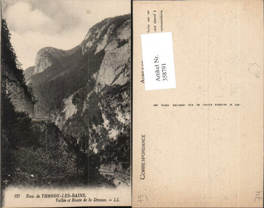 358791,Rhone-Alpes Haute-Savoie Thonon-les-Bains Vallee et Route de la Drance Bergkulisse