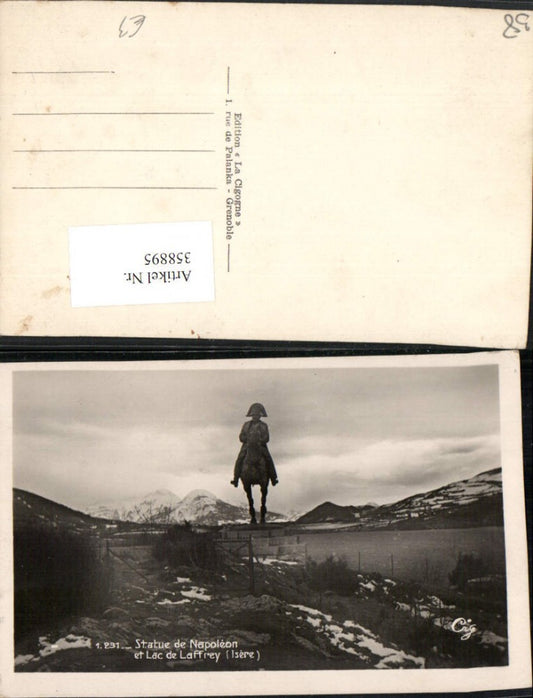 358895,Rhone-Alpes Isere Statue de Napoleon et Lac de Laffrey Denkmal Bergkulisse
