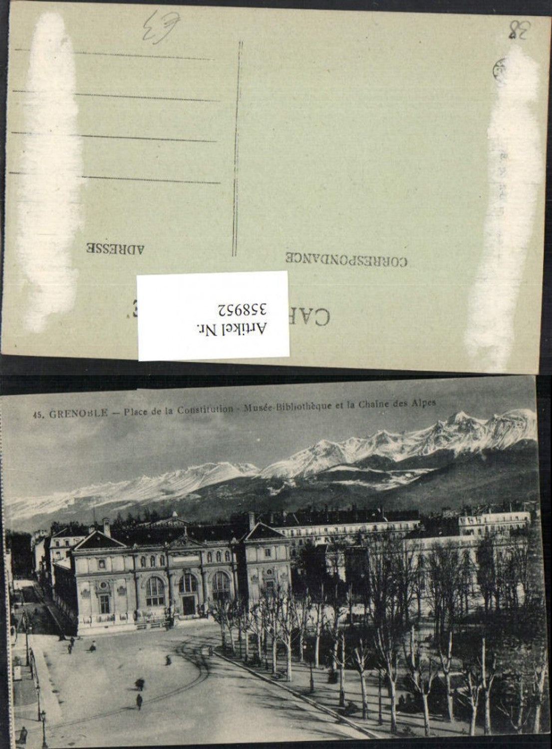 358952,Rhone-Alpes Isere Grenoble Place de la Constitution Musee Bibliotheque Bergkulisse